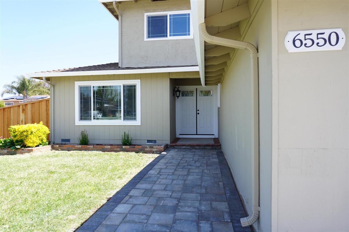 Kings Place Gilroy, CA 95020 - Photo 4 of 37 a front view of a house