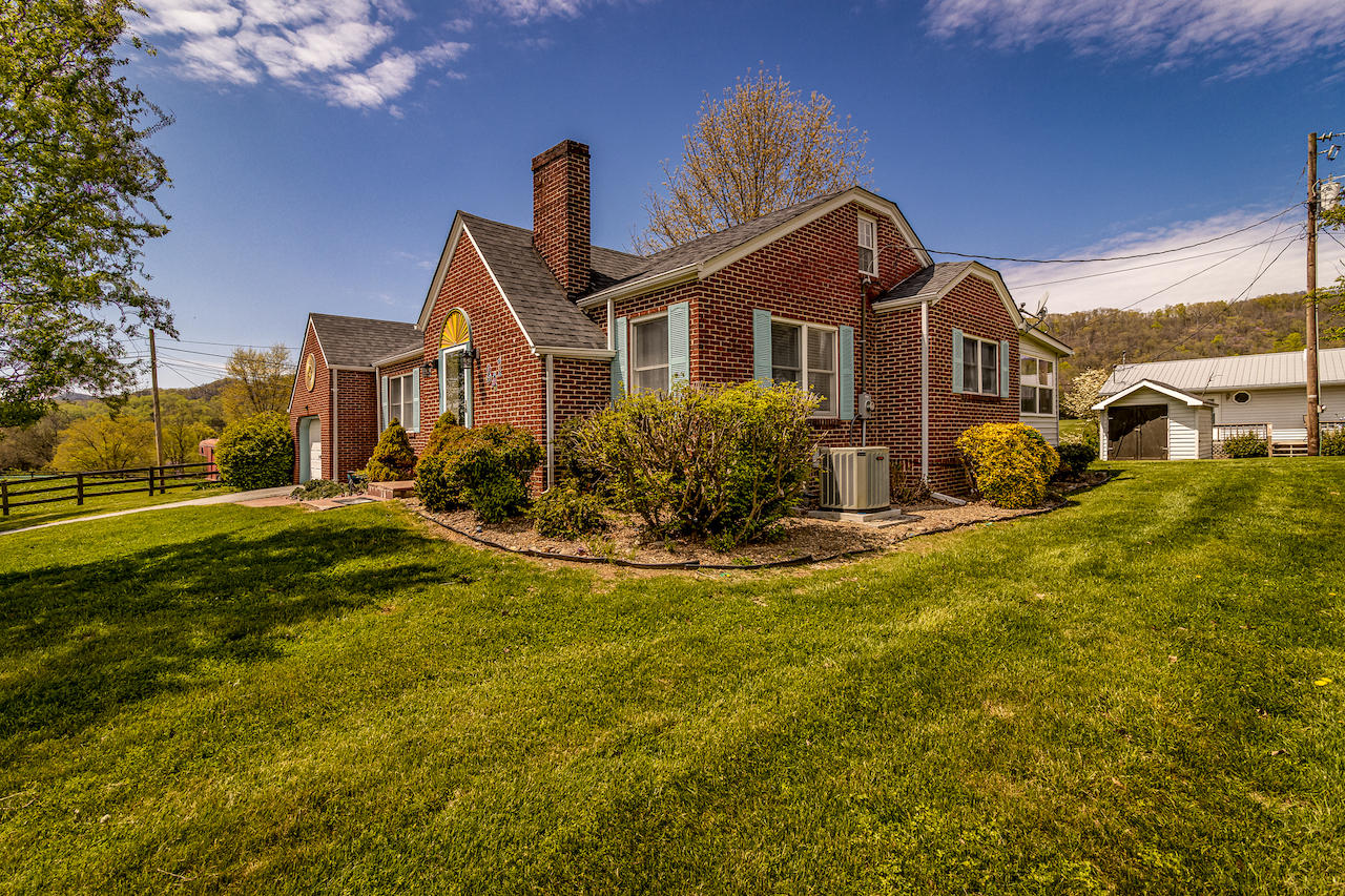 341 Fulton Road Harrogate, TN 37752 - Photo 3 of 20 _MG_1676-HDR-Edit