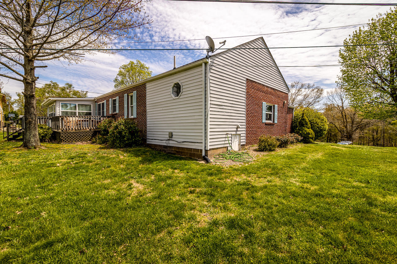 341 Fulton Road Harrogate, TN 37752 - Photo 4 of 20 _MG_1655-HDR-Edit