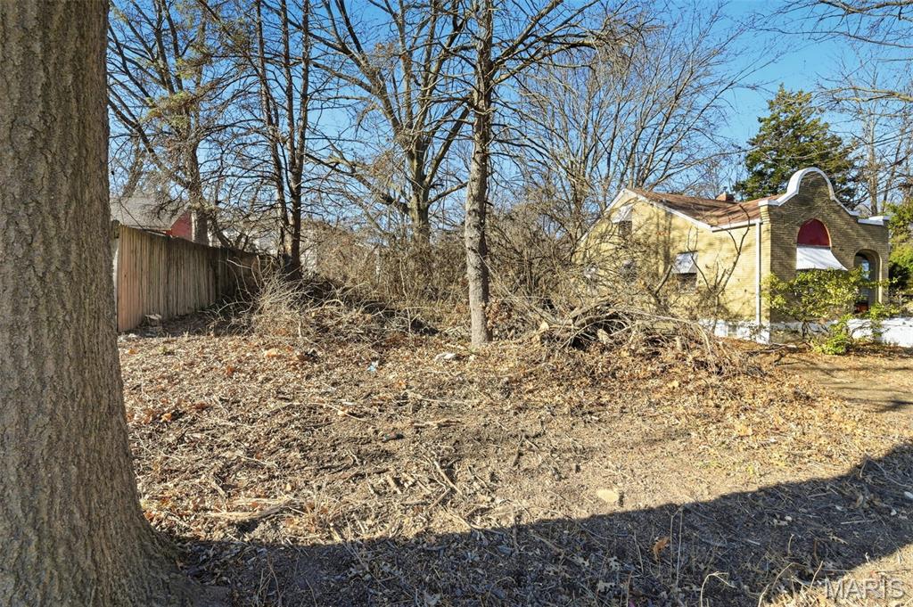 1881 South New Florissant Road Florissant, MO 63135 - Photo 4 of 5