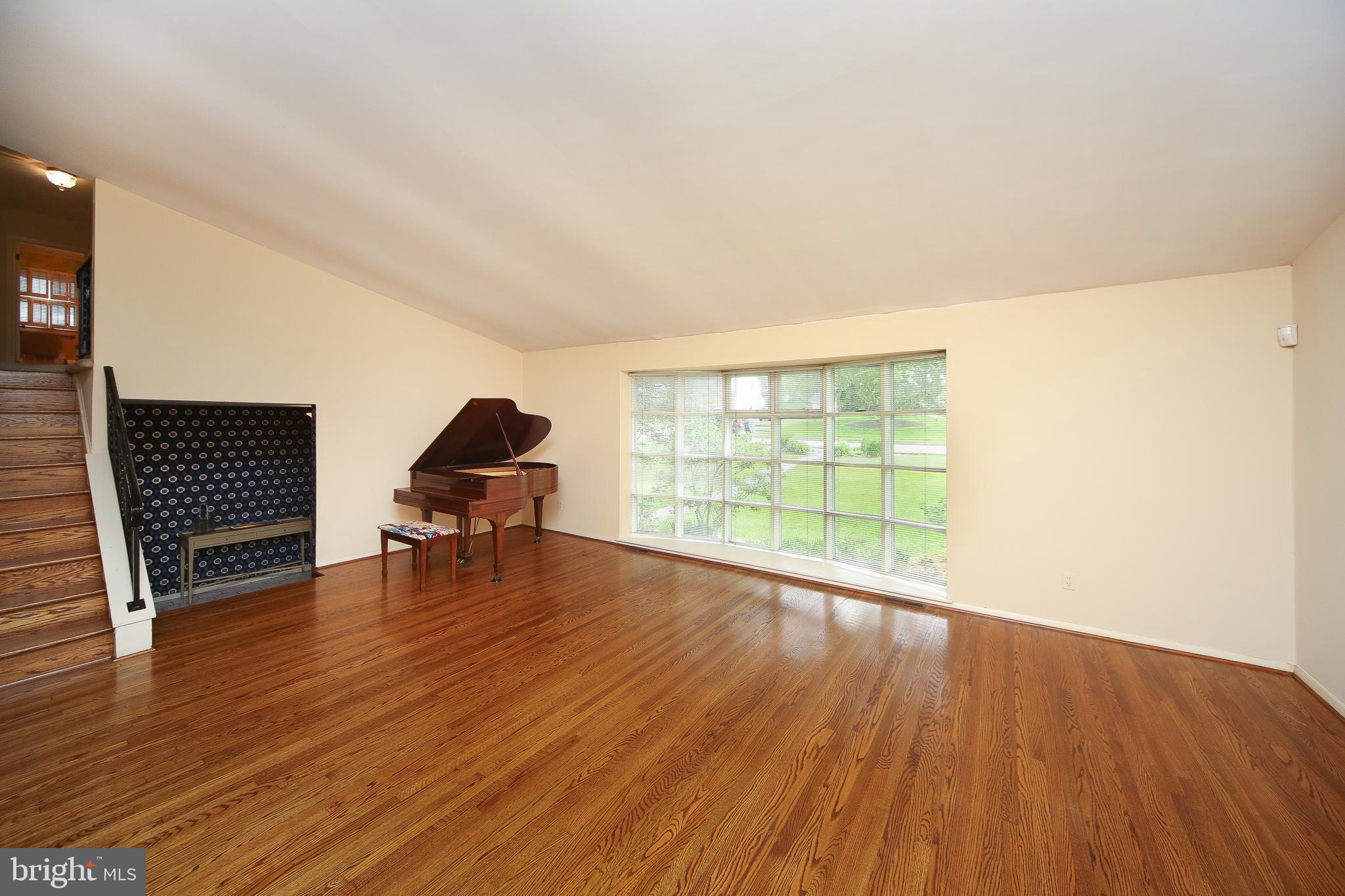 459 Wingate Road Huntingdon Valley, PA 19006 - Photo 10 of 31 a view of room with wooden floor table and chairs