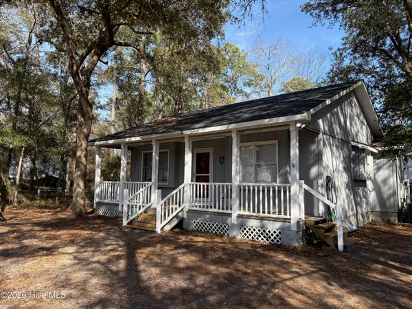 $385,000 | 114 Northwest 23rd Street, Oak Island, NC 28465