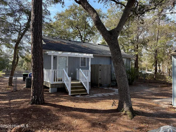 $385,000 | 114 Northwest 23rd Street, Oak Island, NC 28465