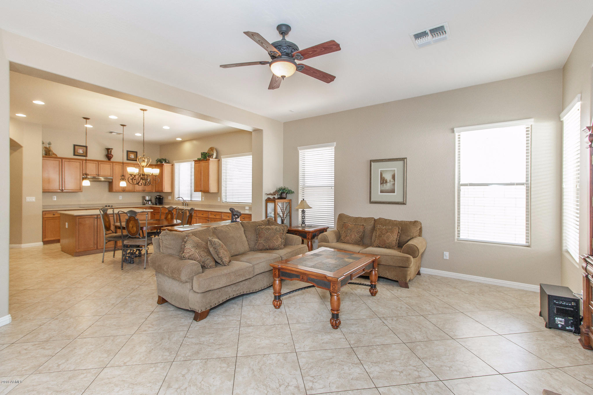 614 East Hopkins Road Gilbert, AZ 85295 - Photo 14 of 46 14) FAMILY ROOM