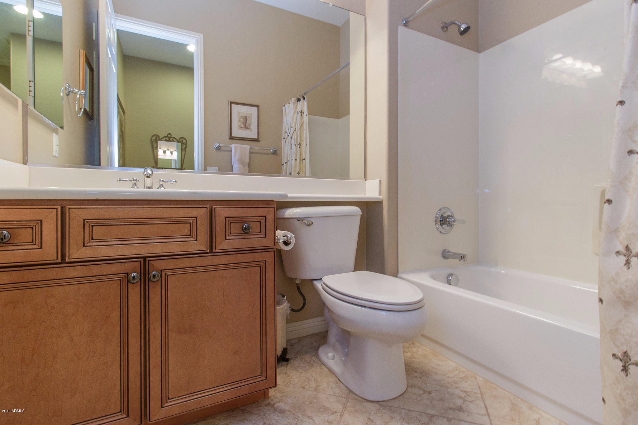 614 East Hopkins Road Gilbert, AZ 85295 - Photo 40 of 46 40) BATHROOM 4_UP