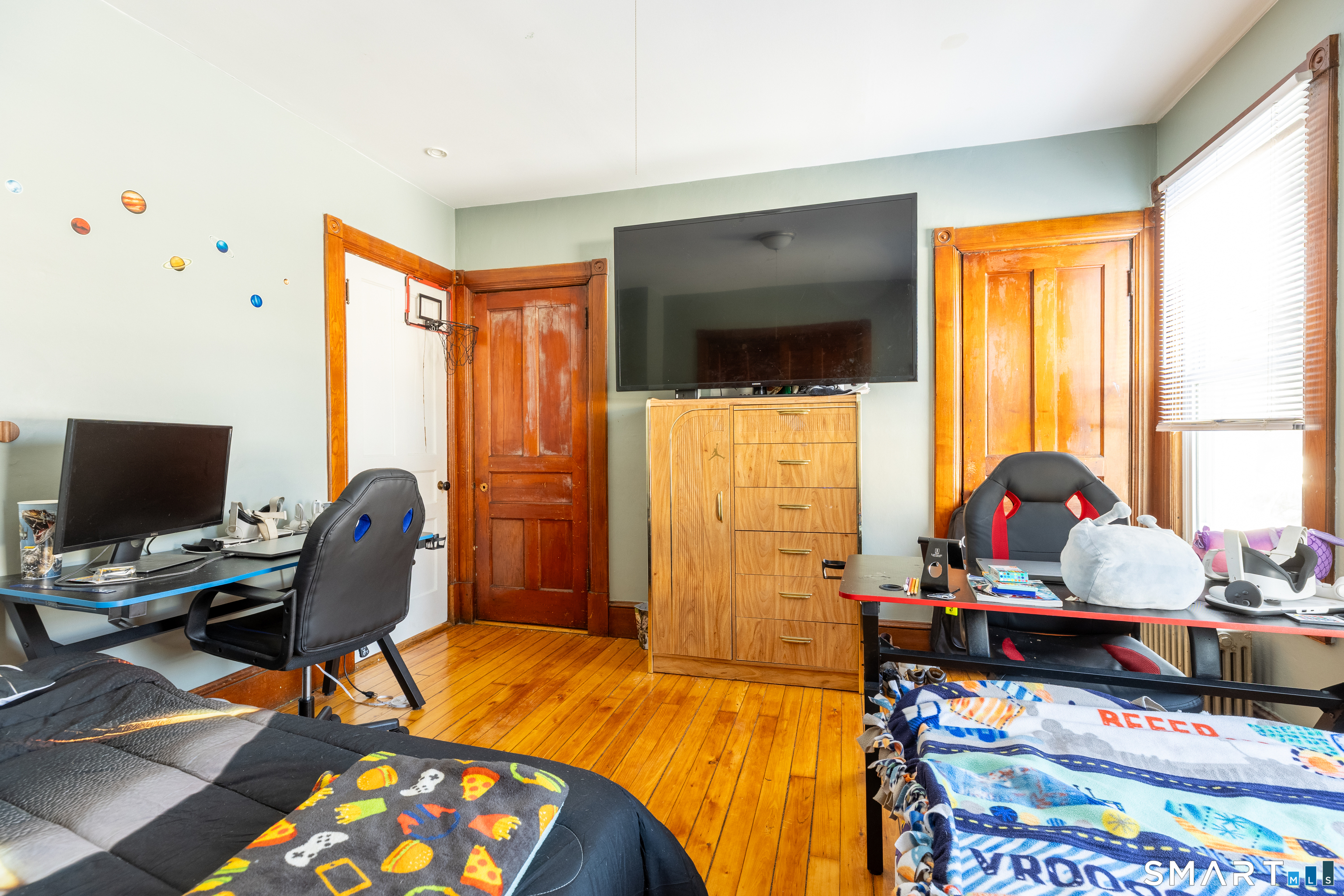 20 Pleasant Street Windsor Locks, CT 06096 - Photo 11 of 30