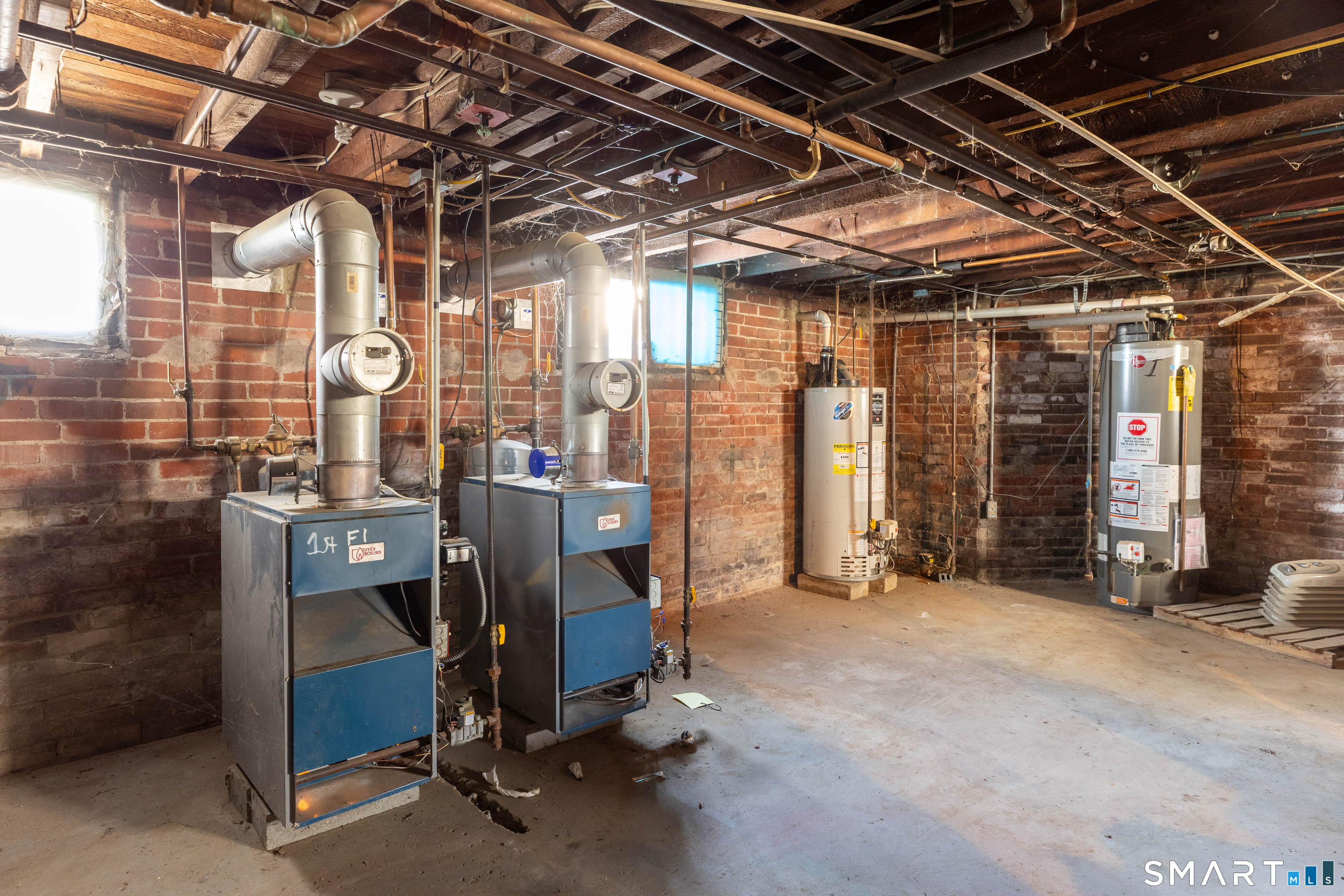 20 Pleasant Street Windsor Locks, CT 06096 - Photo 26 of 30