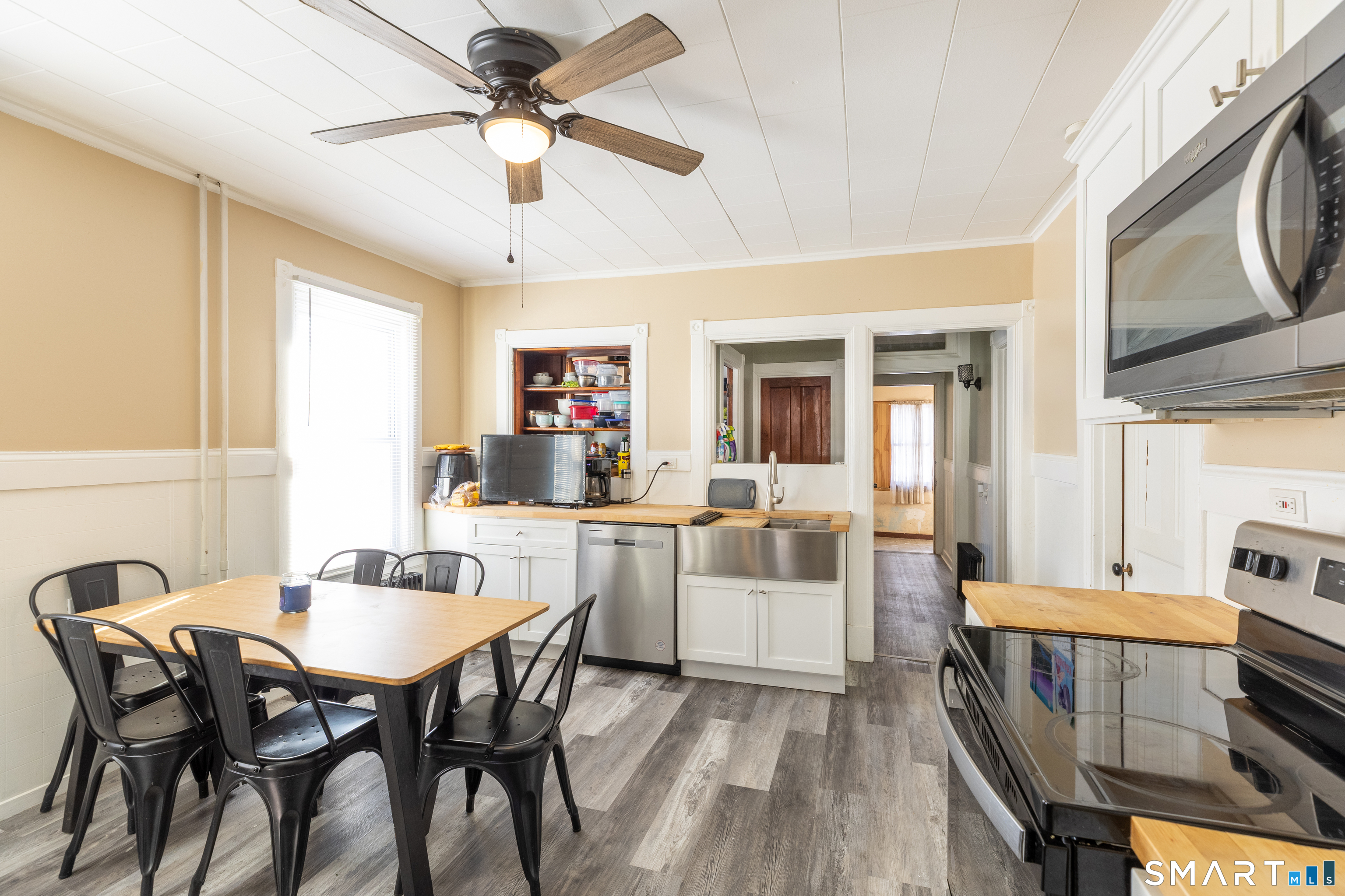 20 Pleasant Street Windsor Locks, CT 06096 - Photo 5 of 30