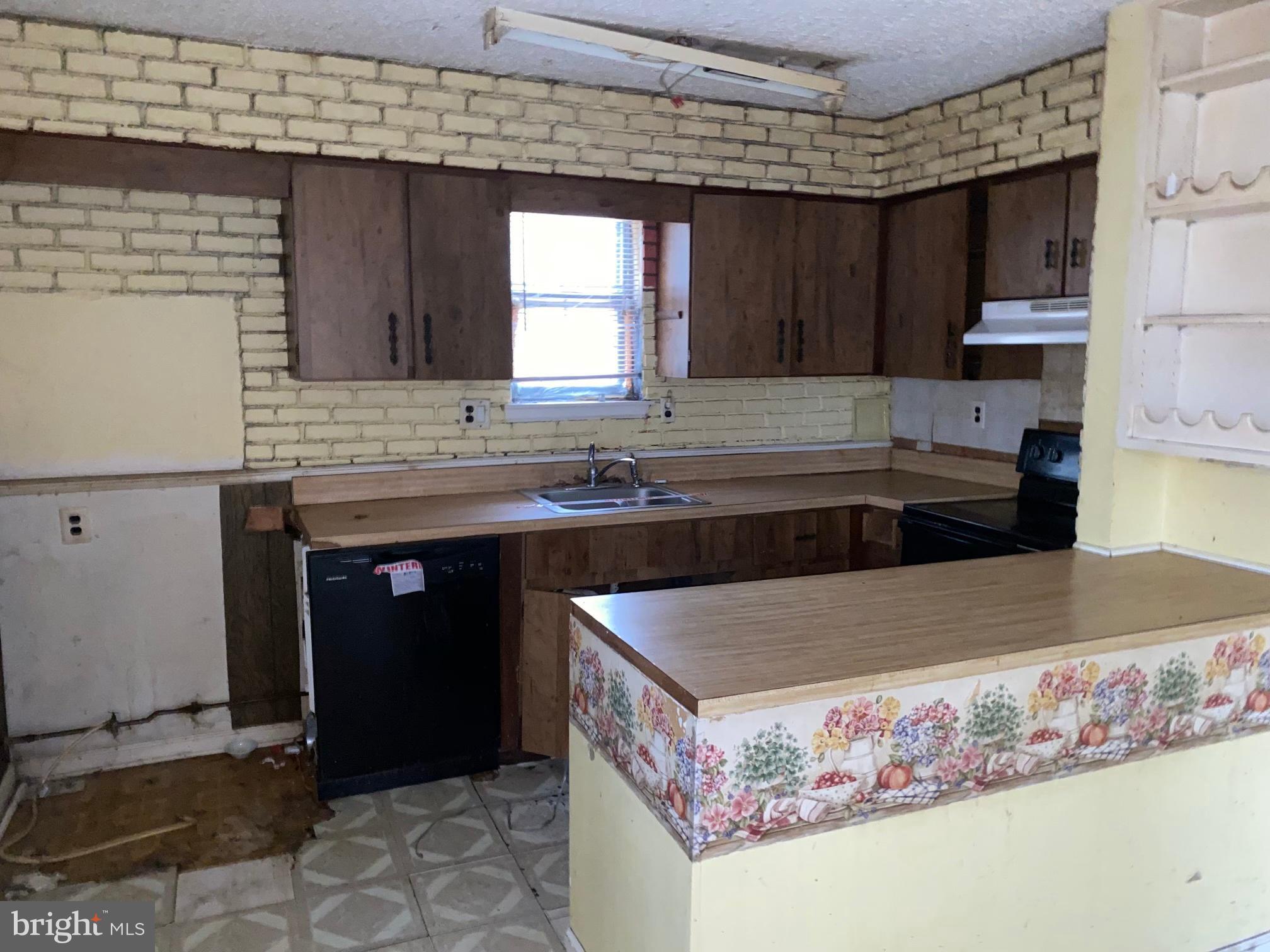100 Hampshire Road Sicklerville, NJ 08081 - Photo 4 of 27 Gallery Image 4