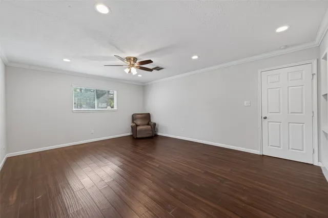 $2,000 | 11811 Beverly Drive, Houston, TX 77065