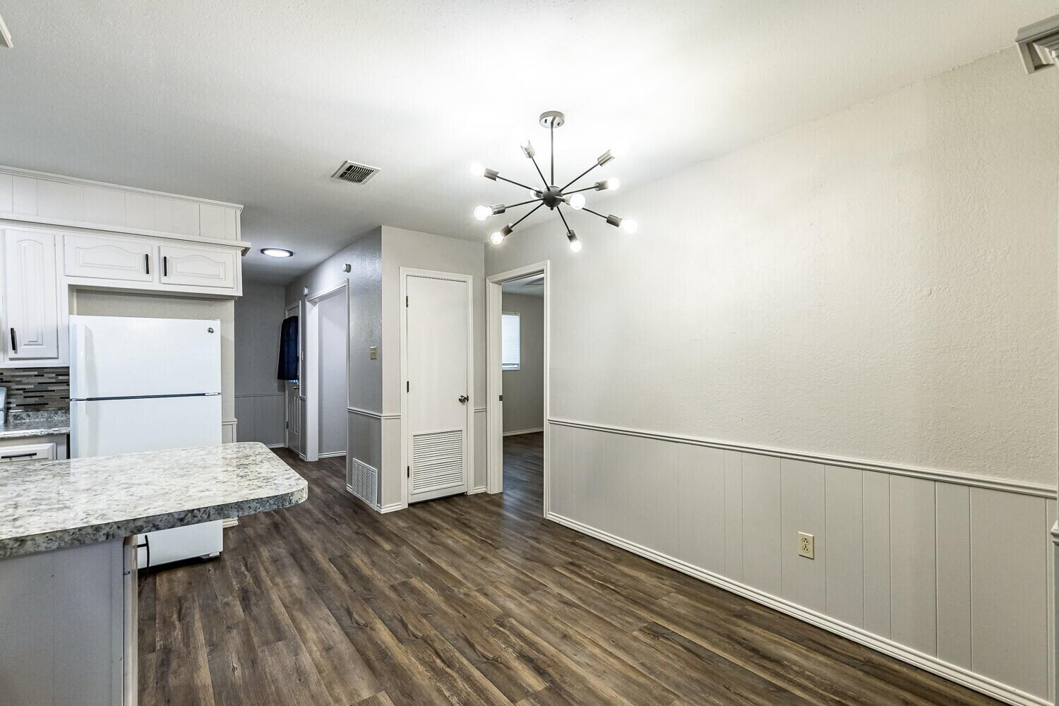 7005 Geneva Avenue, Unit B Lubbock, TX 79413 - Photo 7 of 24 7005 B Geneva-18