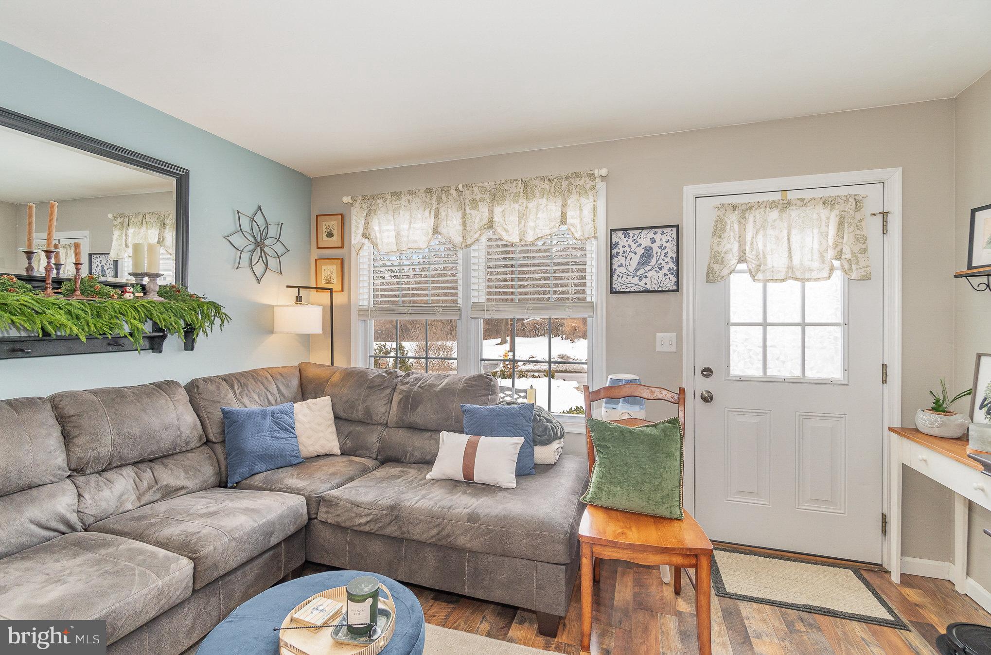 2378 Grandview Road Hanover, PA 17331 - Photo 7 of 32