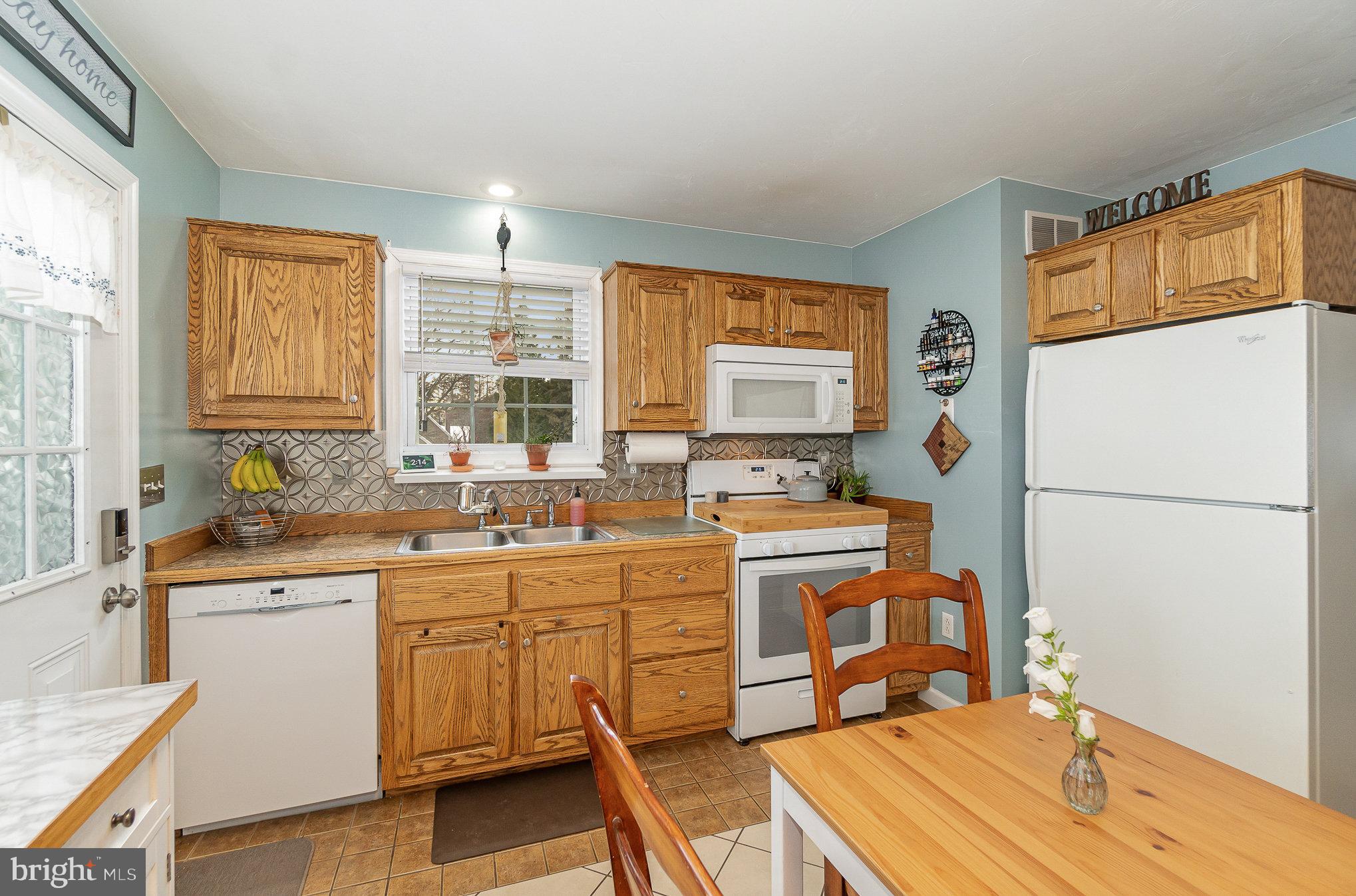 2378 Grandview Road Hanover, PA 17331 - Photo 10 of 32