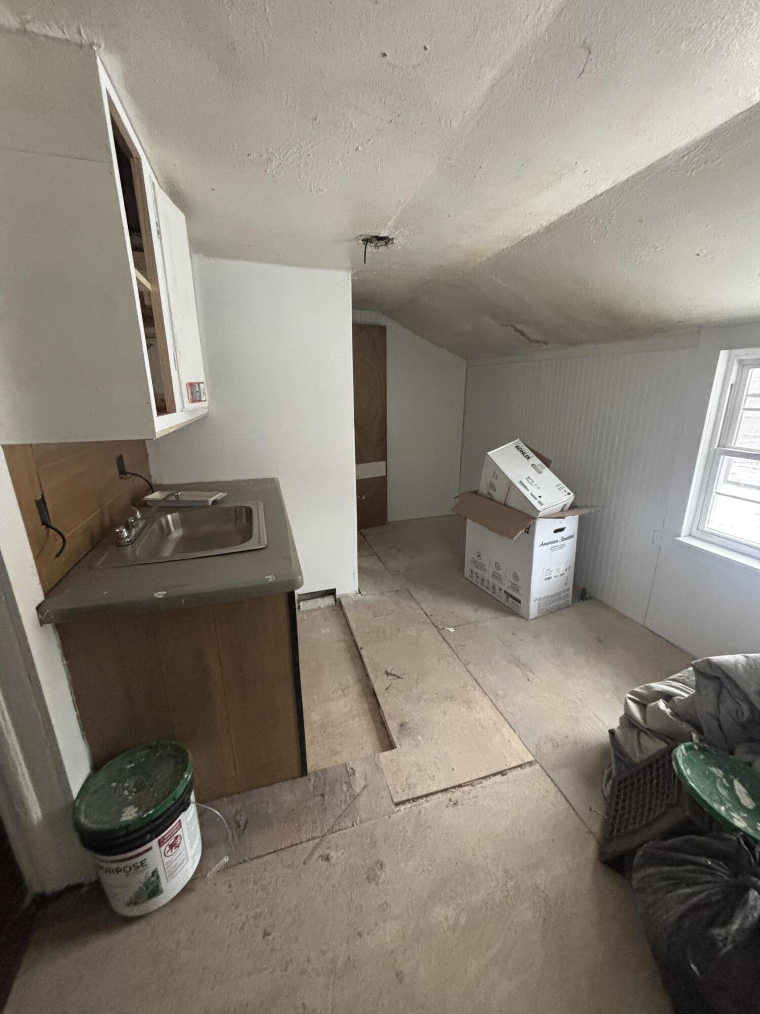 2966 North 23rd Street Milwaukee, WI 53206 - Photo 4 of 14 Kitchen