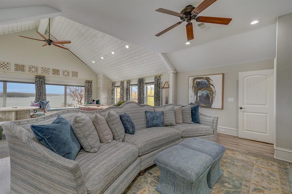 145 Lakeside Lane Gainesville, TX 76240 - Photo 29 of 39 Upstairs game room