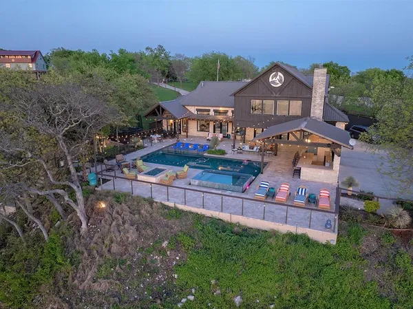 $3,600,000 | 145 Lakeside Lane, Gainesville, TX 76240
