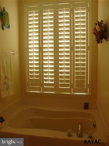 1238 Laurel Oak Lane York, PA 17403 - Photo 20 of 33 Gallery Image 20