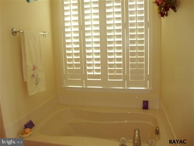 1238 Laurel Oak Lane York, PA 17403 - Photo 21 of 33 Gallery Image 21