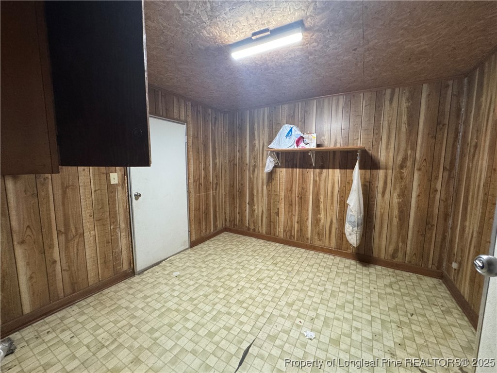 4199 Munsey Road Fayetteville, NC 28306 - Photo 12 of 24 a bedroom with a bed and a window