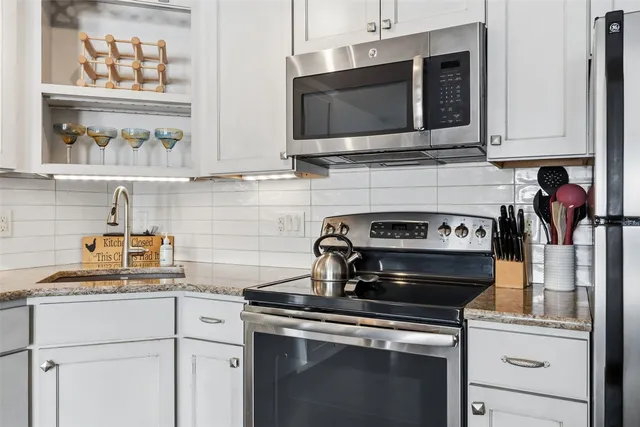 $685,000 | 401 West La Bonte Street, Unit 202, Dillon, CO 80435