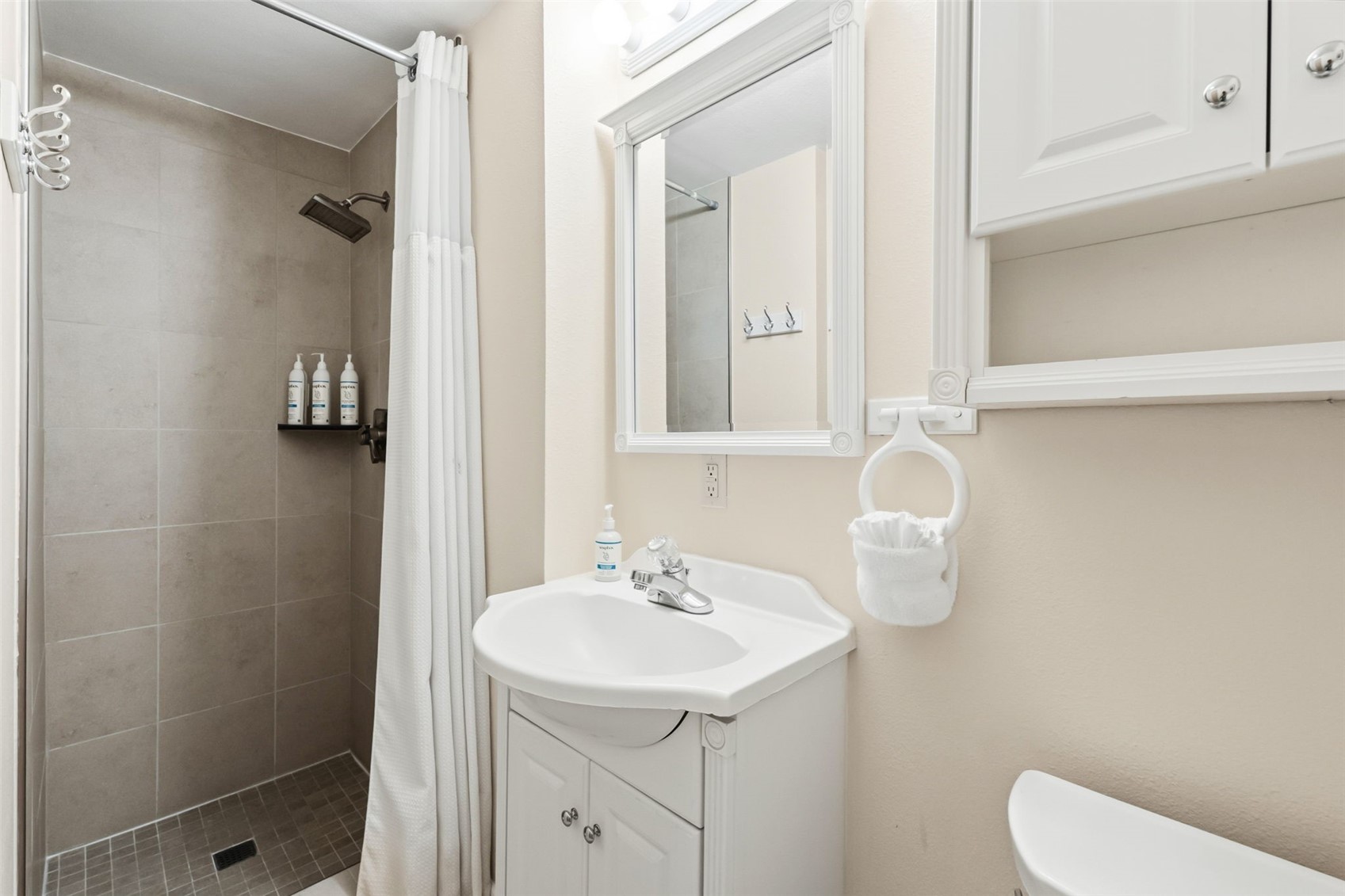 401 West La Bonte Street, Unit 202 Dillon, CO 80435 - Photo 18 of 43 Guest Bath