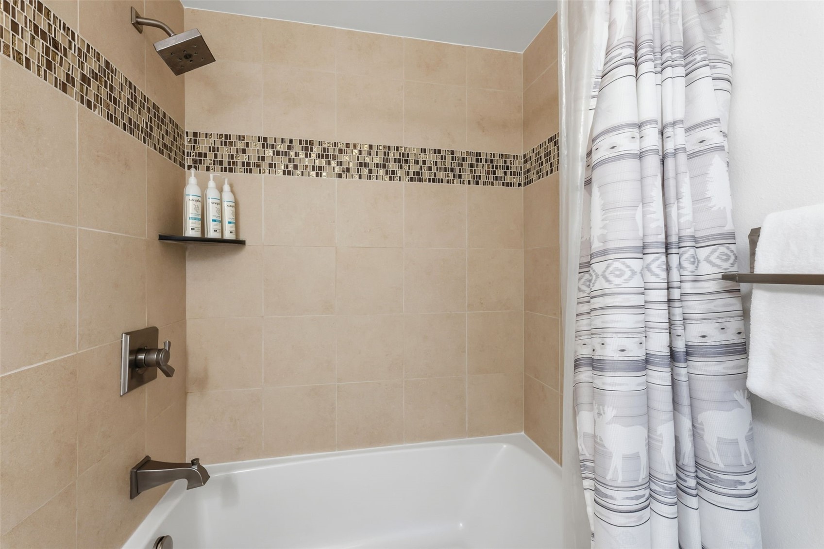 401 West La Bonte Street, Unit 202 Dillon, CO 80435 - Photo 21 of 43 Master Bath