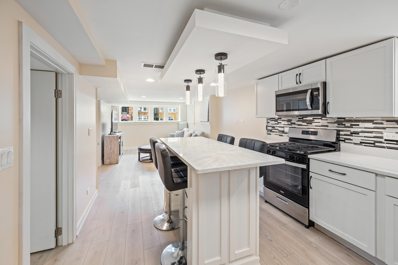 5219 West Deming Place, Unit G Chicago, IL 60639 - Photo 2 of 17