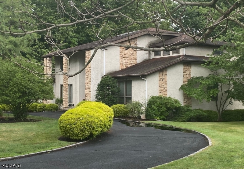 174 Brooklake Road Florham Park, NJ 07932 - Photo 2 of 43