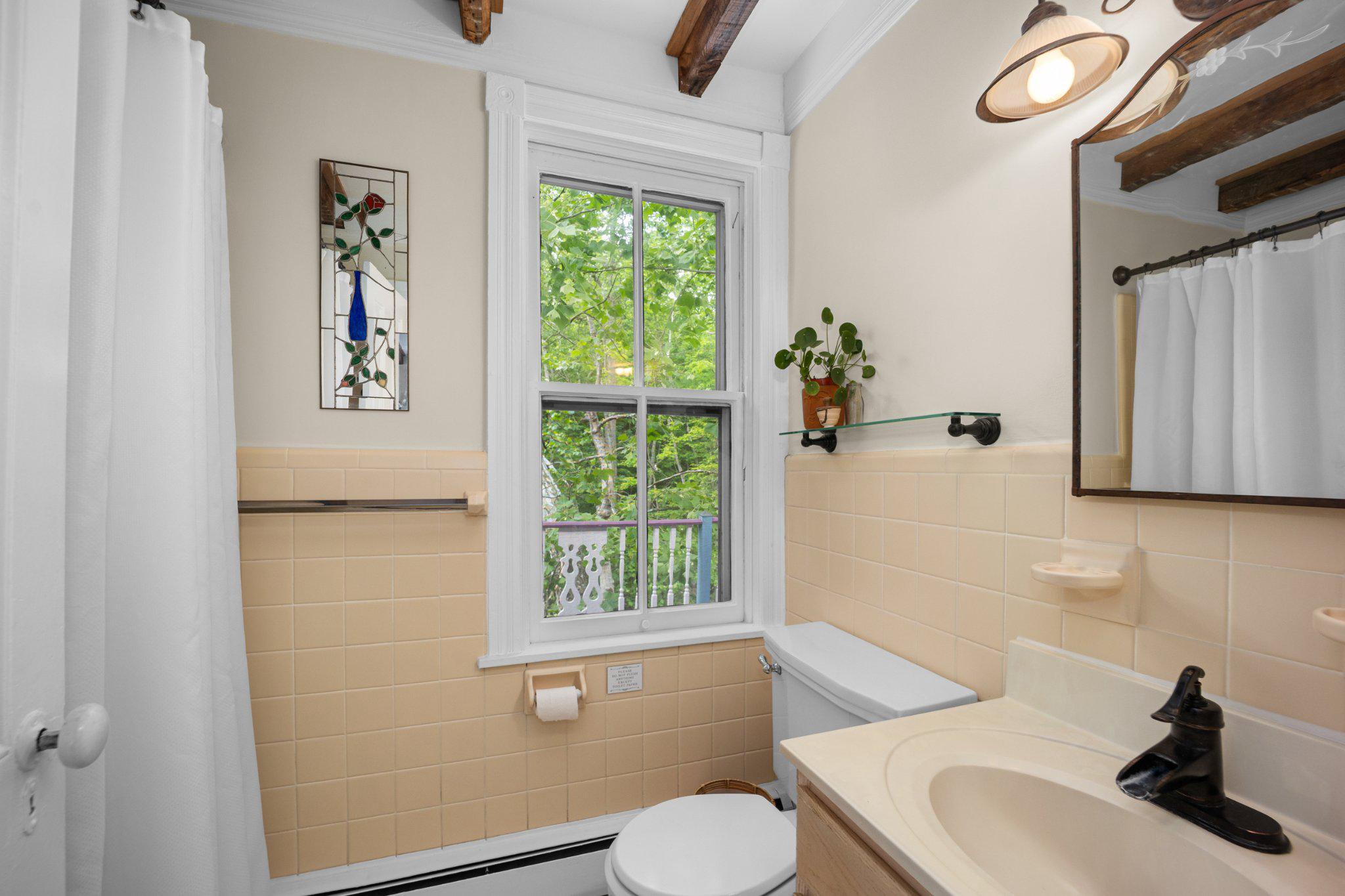 3401 St Peters Road, Unit 11 Elverson, PA 19520 - Photo 34 of 59 Second Floor, Unit 3: Full bath