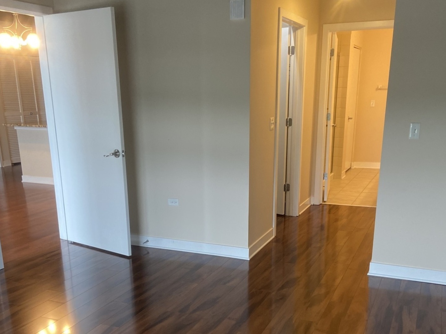450 Village Center Drive, Unit 302 Burr Ridge, IL 60527 - Photo 9 of 19