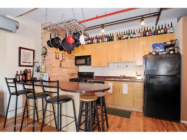 420 South Clinton Street, Unit 605A Chicago, IL 60607 - Photo 3 of 10