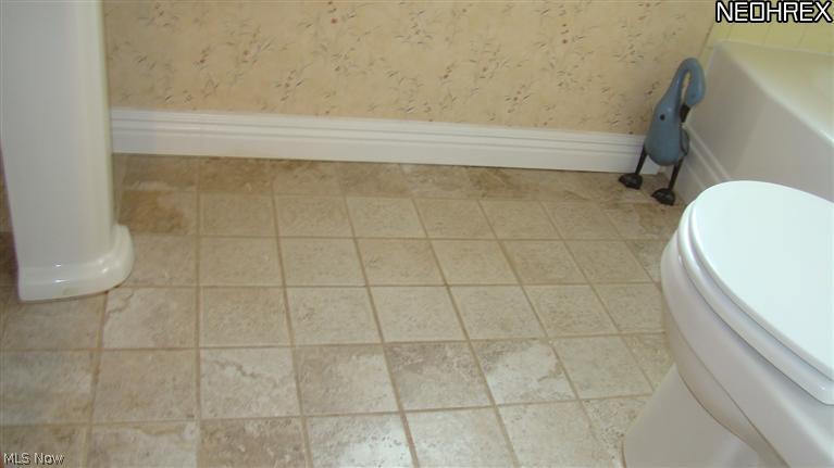 3874 Covington Road South Euclid, OH 44121 - Photo 9 of 25