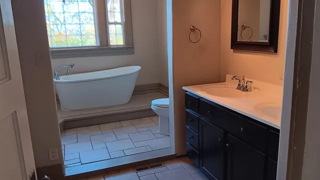 $3,300 | 2221 Highway 83, Delafield, WI 53029