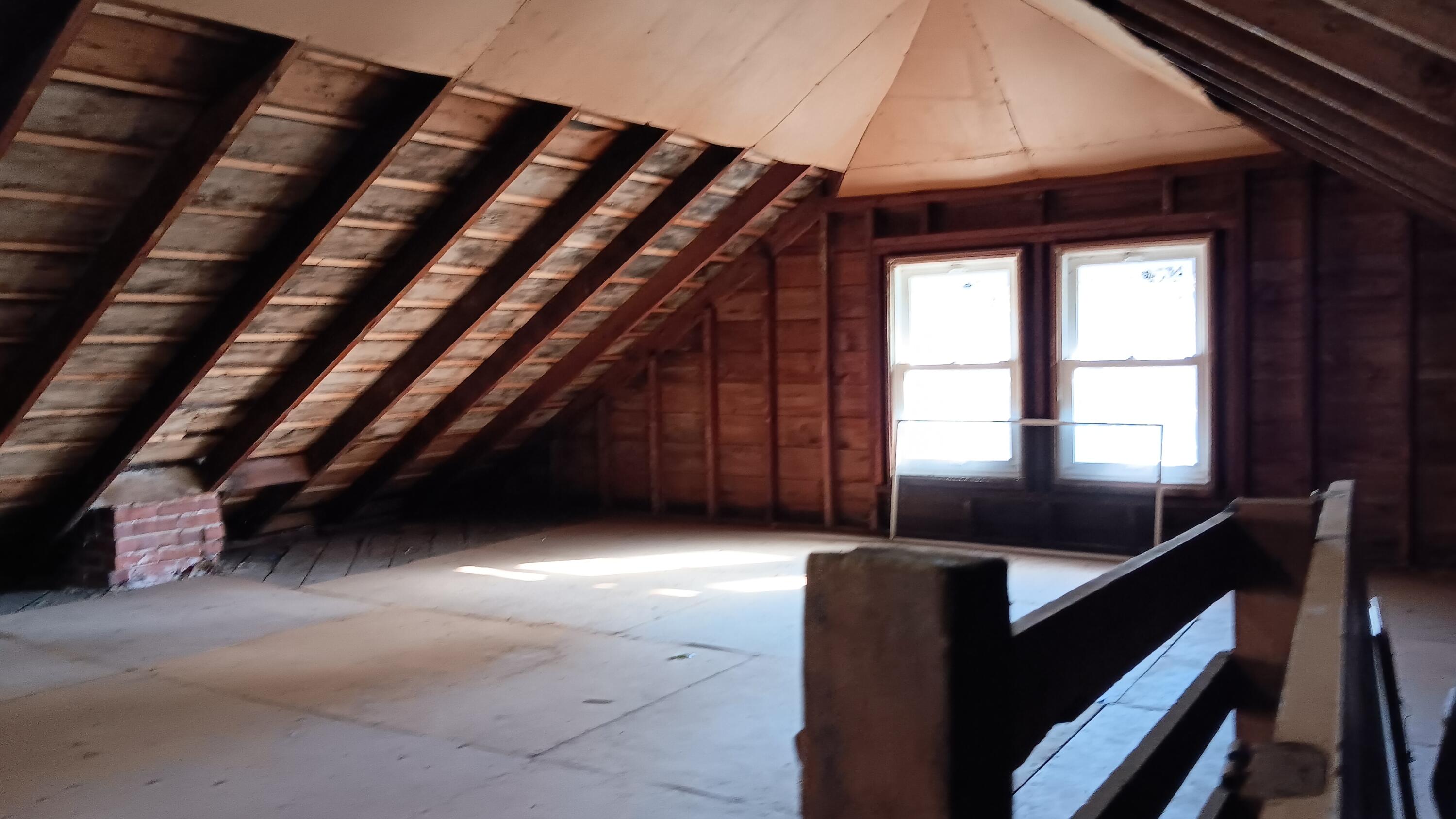 2221 Highway 83 Delafield, WI 53029 - Photo 27 of 43 Walk-in attic - storage