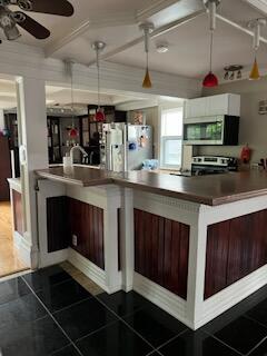 2221 Highway 83 Delafield, WI 53029 - Photo 43 of 43 Breakfast Bar for 10