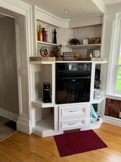 2221 Highway 83 Delafield, WI 53029 - Photo 8 of 43 Second Oven