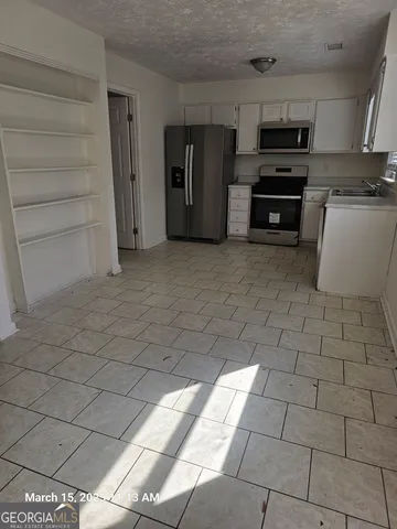 $204,900 | 11187 Shannon Circle, Hampton, GA 30228