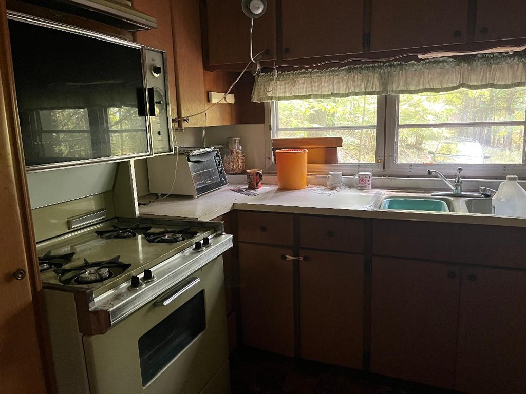 304 Upper Lease Road West Hickory, PA 16370 - Photo 6 of 25