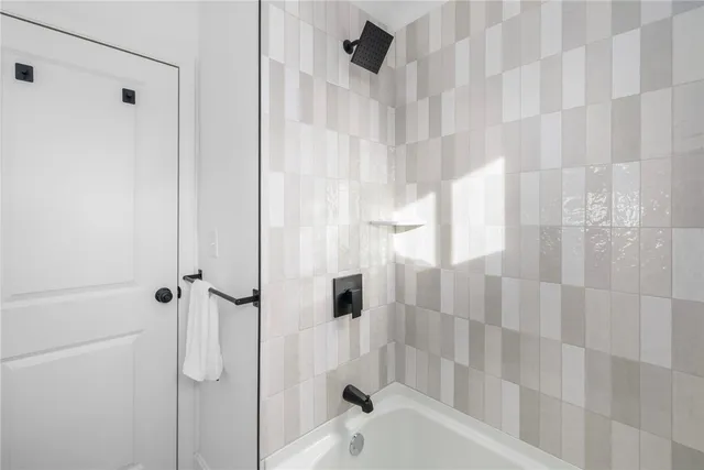 $465,000 | 26 Ledge Drive, West Warwick, RI 02893