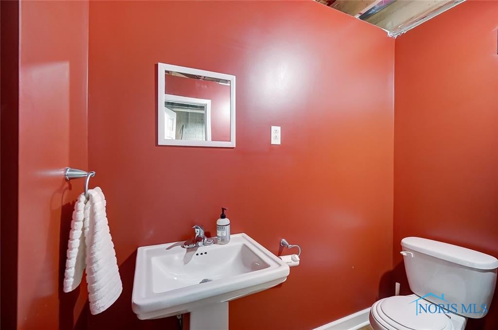 1526 Cardinal Road Bowling Green, OH 43402 - Photo 24 of 28 Gallery Image 24