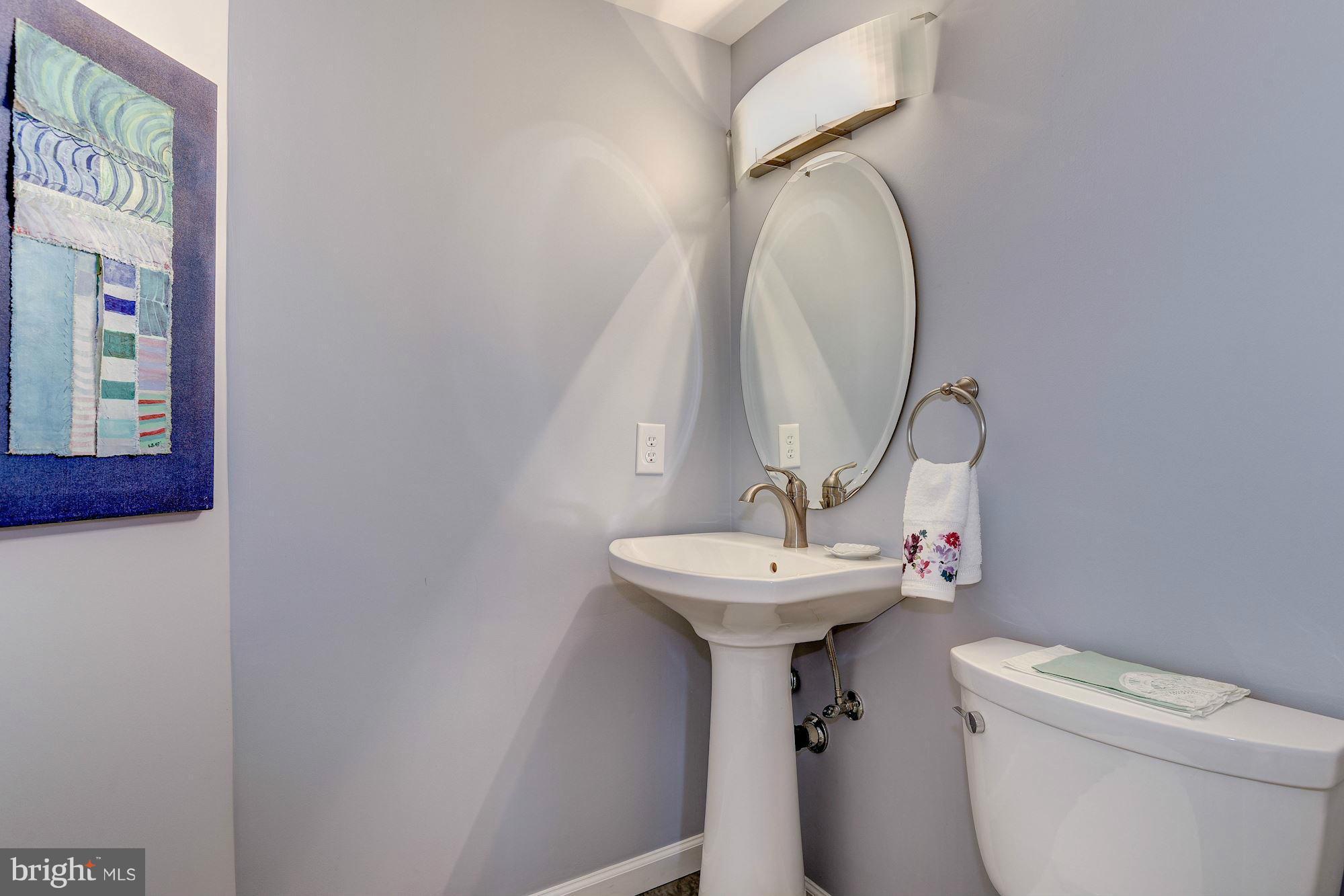 3901 Chain Bridge Road Fairfax, VA 22030 - Photo 13 of 30 Bath