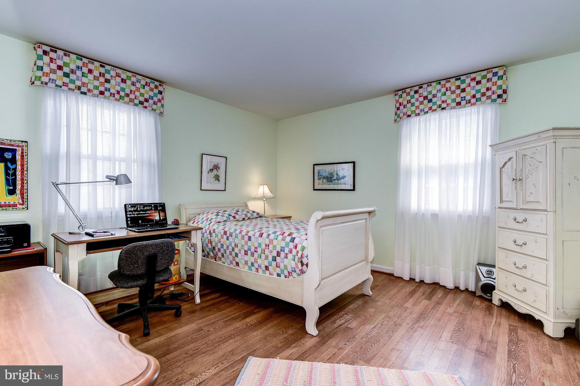 3901 Chain Bridge Road Fairfax, VA 22030 - Photo 18 of 30 Bedroom