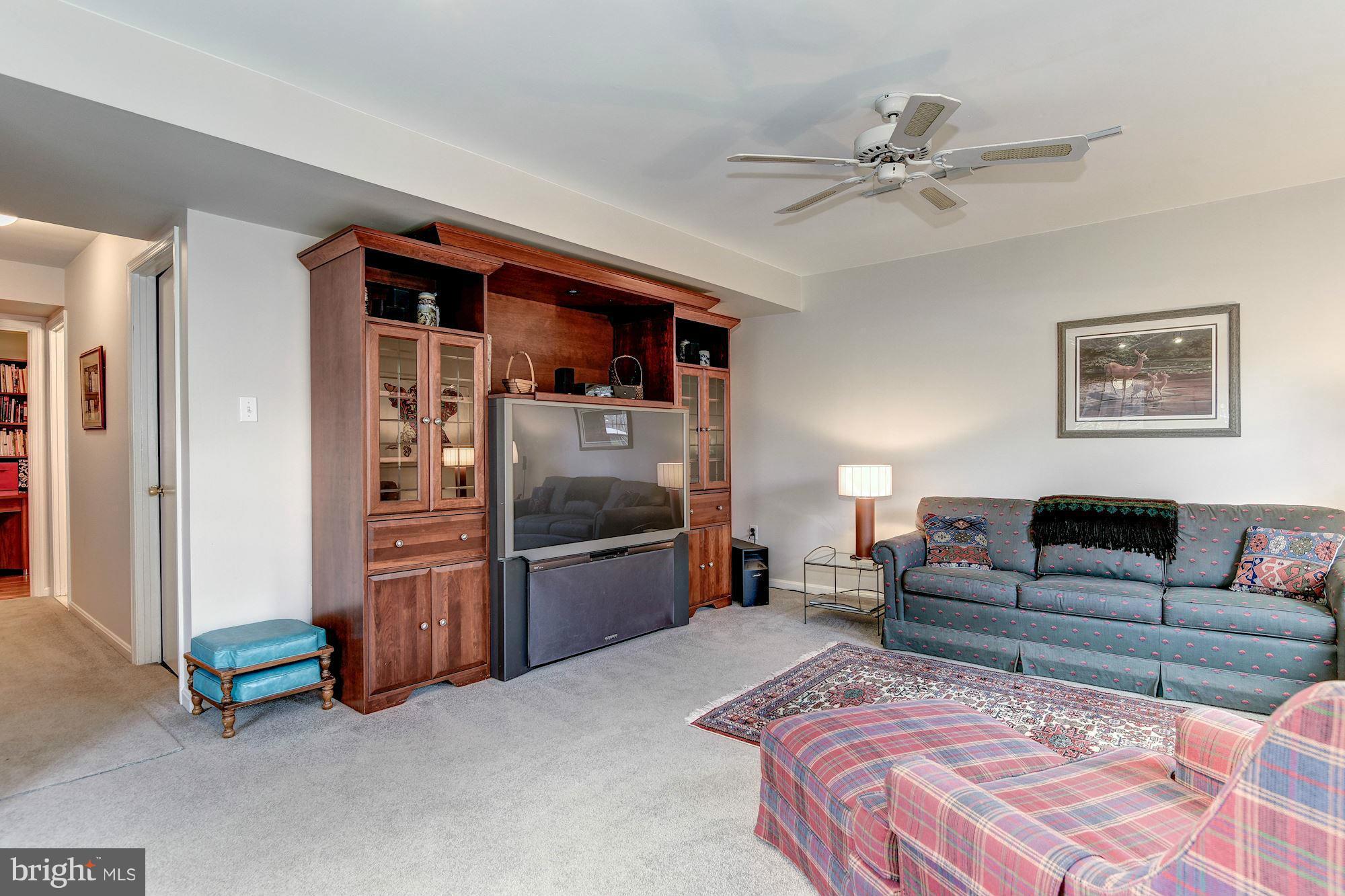 3901 Chain Bridge Road Fairfax, VA 22030 - Photo 22 of 30 Family Room