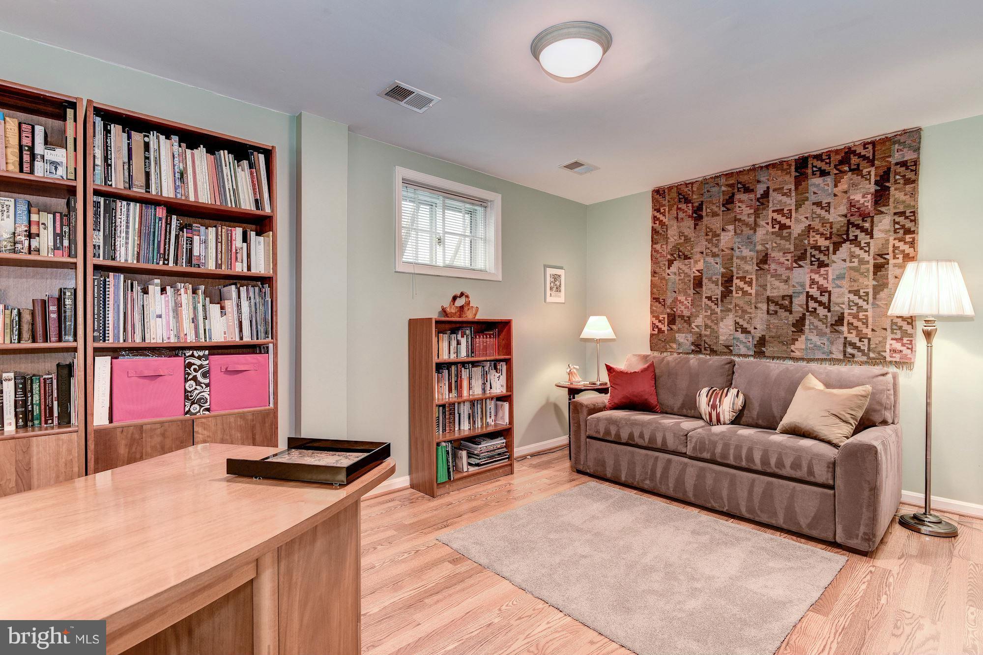 3901 Chain Bridge Road Fairfax, VA 22030 - Photo 24 of 30 Bedroom