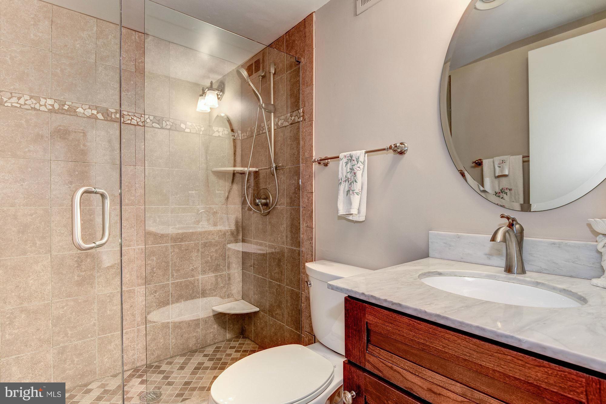 3901 Chain Bridge Road Fairfax, VA 22030 - Photo 26 of 30 Bath