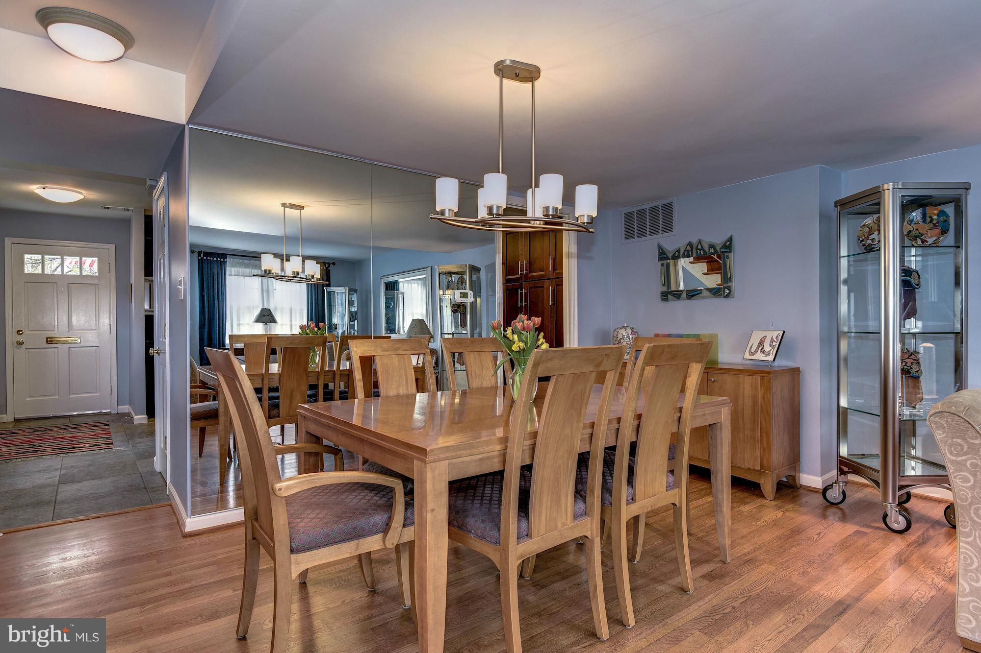 3901 Chain Bridge Road Fairfax, VA 22030 - Photo 9 of 30 Dining Room