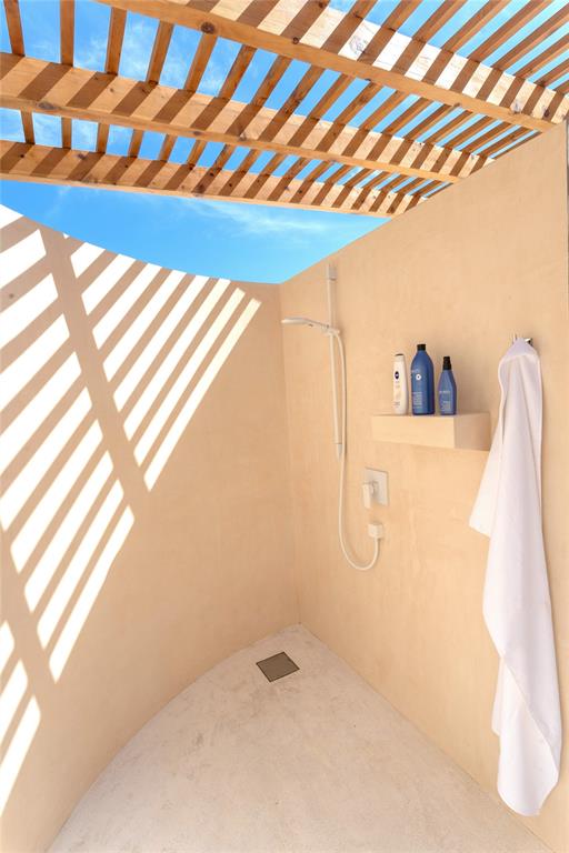 1 Casa Sana Mexico, OUTSIDE OF THE US 70934 - Photo 18 of 36 a bathroom with a bathtub