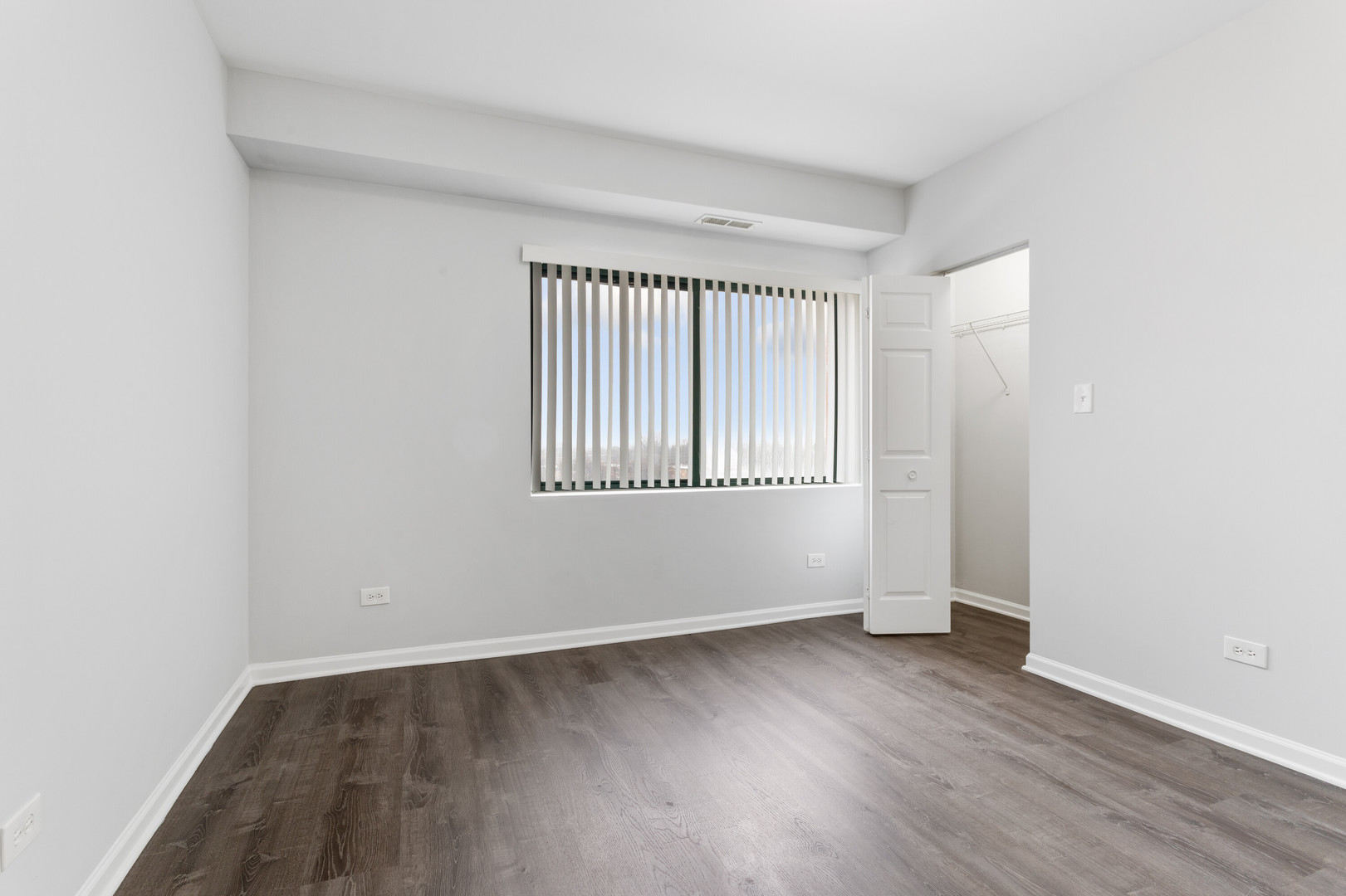 2451 West Howard Street, Unit 511 Chicago, IL 60645 - Photo 7 of 15