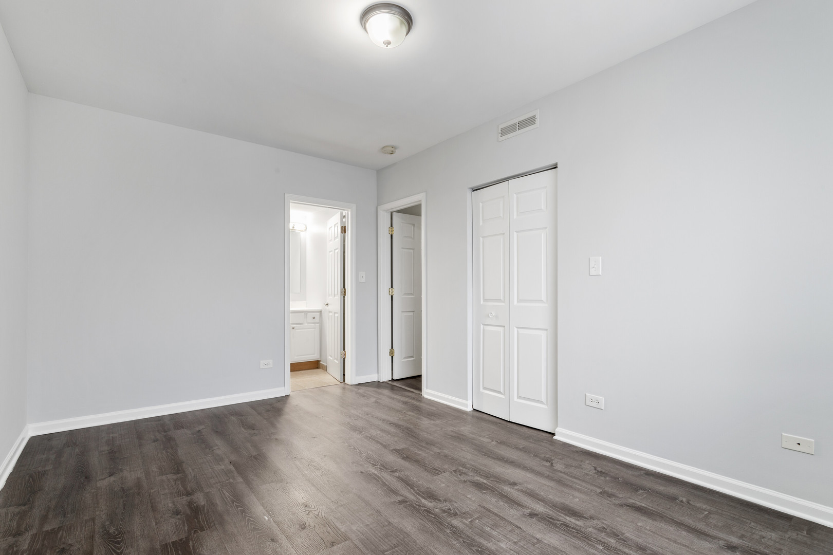 2451 West Howard Street, Unit 511 Chicago, IL 60645 - Photo 8 of 15