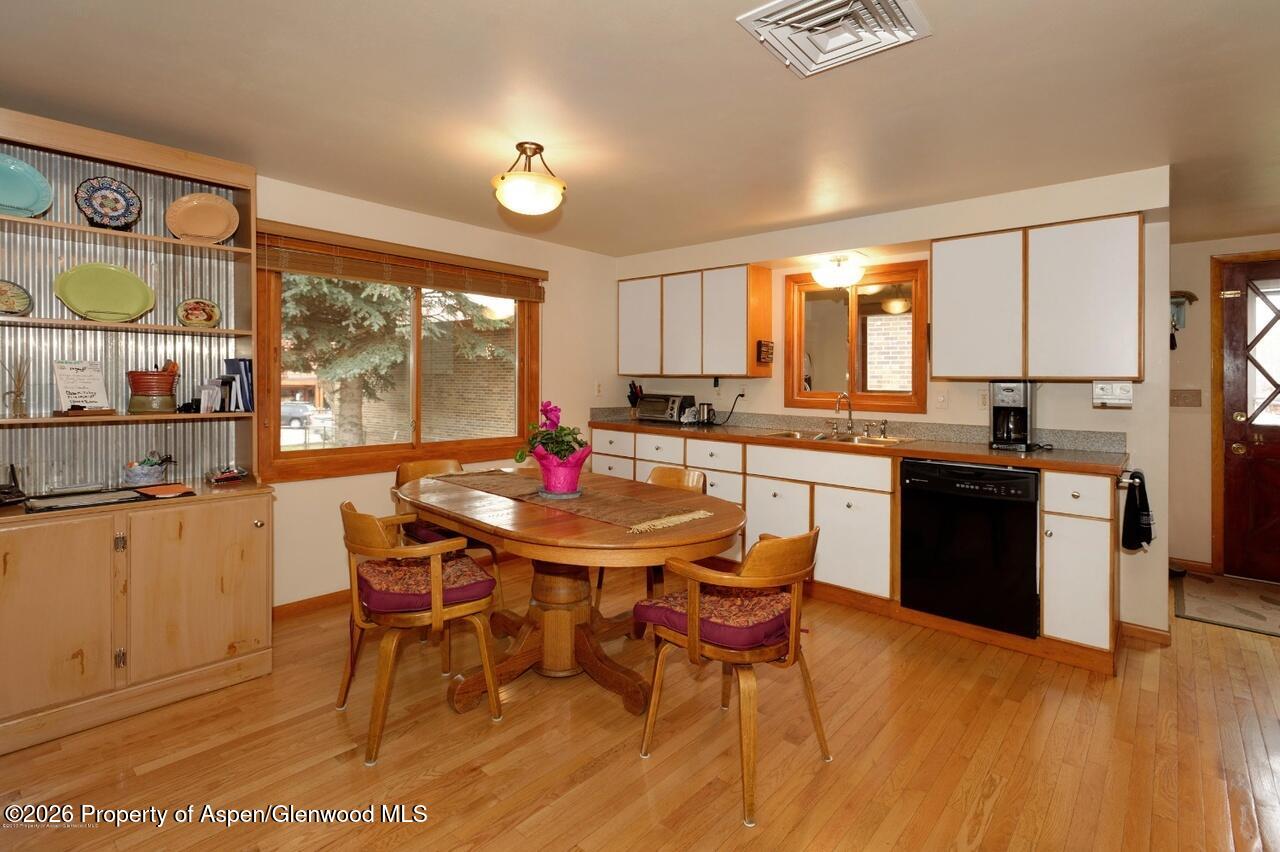 262 Midland Avenue Basalt, CO 81621 - Photo 12 of 42 Kitchen